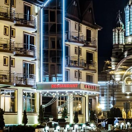 Hotel Bulevard ฟาการาช ภายนอก รูปภาพ