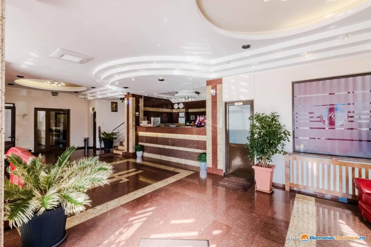Hotel Bulevard ฟาการาช ภายนอก รูปภาพ