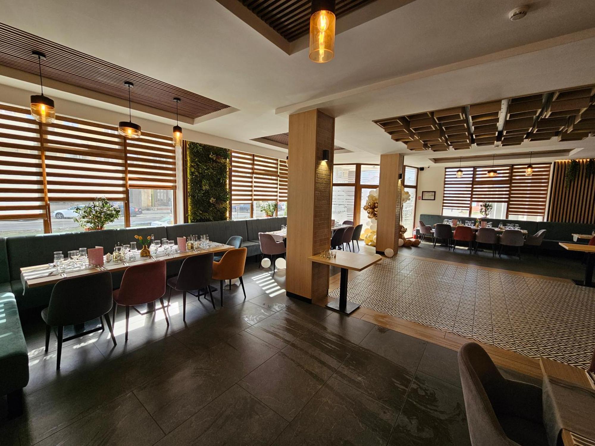 Hotel Bulevard ฟาการาช ภายนอก รูปภาพ